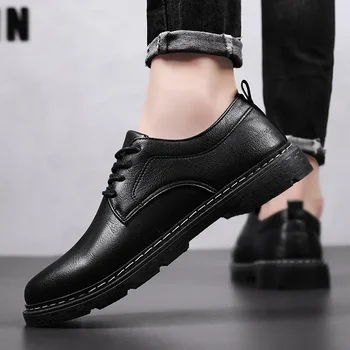 Sapatos masculinos Outono 2023 Novo Trabalho Casual Sapatos de Couro dos Homens Fundo Macio Chef Conselho Sapatas dos Homens