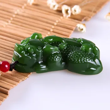 Espinafre Verde Jade Pixiu Pingente Popular Versátil Pingente para Homens e Mulheres